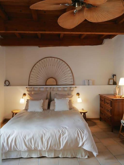 Ferienwohnung Les Songes D'Augustine Aigues-Vives  Exterior foto
